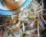 A picture of step 4 of Stir Fried Beef and Vegetable Rice Bowl.