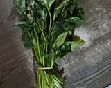 Foto del paso 1 de la receta: LA FIESTA DE LA ESPINACA (ENSALADA DE ESPINACAS)
