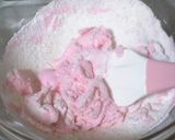 A picture of step 4 of My Original Strawberry Macarons.