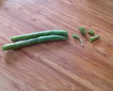 A picture of step 1 of Tangerine Green Beans.