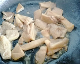Foto del paso 12 de la receta: Albóndigas de berenjena y soja en salsa de setas