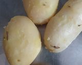 A picture of step 1 of Kurkure chutney bombs.