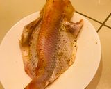 Hình bước làm 2 của món Cá hấp xì dầu