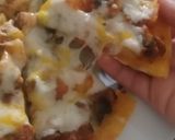عکس مرحله 4 از دستور پیتزای فوری ساده و خوشمزه😋