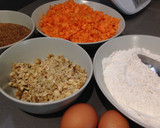 Foto del paso 2 de la receta: Bizcocho de zanahorias con nueces y avellanas (Manual / Thermomix)