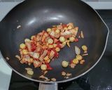 รูปขั้นตอนการทำที่ 4 ของ ข้าวผัดอกไก่