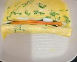 Foto langkah ke 3 dari resep Telur Gulung Sayur.