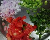 A picture of step 3 of Masala Tadka Katori Idli.