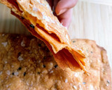 Foto del paso 8 de la receta: 101.🍞Torta crujiente de pimentón, sésamo y sal🌶️🧂