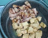 Foto langkah ke 1 dari resep Oseng cumi asin tahu pedas.