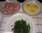 Foto del paso 1 de la receta: Arroz Chaufa con Salchichas (Hot Dog) a lo Carmelita