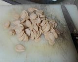 Foto langkah ke 6 dari resep Seblak Scramble Sosis.