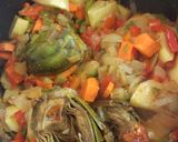 Foto del paso 4 de la receta Guiso de verduras con alcachofas y setas vegano