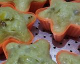 Foto langkah ke 4 dari resep Bolu Kukus Pisang Tanpa Mixer.