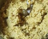 A picture of step 1 of Vada curry.