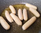 Foto langkah ke 1 dari resep Black Pepper Sausage & Potato Wedges.