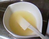 A picture of step 4 of White Chocolate No-Bake Cheesecake.