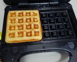 Foto langkah ke 3 dari resep American Waffle (Plain).