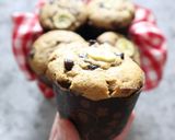 Foto langkah ke 6 dari resep Moist Banana Muffin.