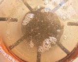 Foto del paso 3 de la receta: Gota de agua al agua de rosas con frambuesas