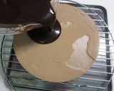 A picture of step 21 of Fluffy Strawberry and Chocolate Cake.