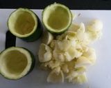 A picture of step 4 of Zucchini filled with minced meat.
