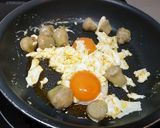 Foto del paso 2 de la receta Revuelto de alcachofas en escabeche