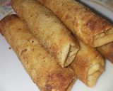 A picture of step 5 of Crispy Cheese Roll.