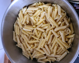 Foto del paso 3 de la receta: Macarrones en salsa de salmón