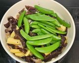 炒時蔬(在冰箱裡謎食#16)的食譜步驟4照片