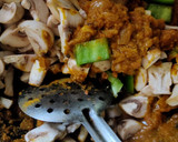 செட்டிநாடு ஸ்டைல் மஸ்ரூம் கிரேவி (Chettinadu mushroom gravy recipe in tamil) ரெசிபி ஸ்டேப் 2 புகைப்படம்