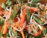 Foto langkah ke 3 dari resep 61. Bumbu Urap Kelapa Tumis.