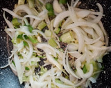 Foto del paso 1 de la receta: Arroz con pimientos y especias