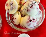 A picture of step 1 of Frozen greek yogurt and pomegranate cubes.