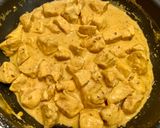 Une image de l'étape 4 de Poulet au curry et au lait de coco.