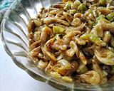 Foto langkah ke 3 dari resep Enthung-Enthung Udang Kering (Rebon).