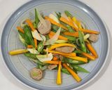 Foto langkah ke 6 dari resep 203. Tumis Wortel, Buncis dan Bawang Bombay.