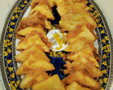A picture of step 3 of Triangular fried yam.