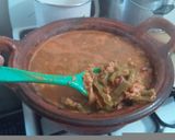 Foto del paso 5 de la receta: Chicharrón prensado con nopales en salsa mixta