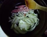 A picture of step 3 of Cream Stew with Salmon and Napa Cabbage.