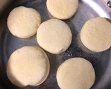Une image de l'étape 8 de Pâte à muffins anglais.