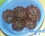 Foto langkah ke 6 dari resep Bola - Bola Coklat (modifikasi cup cake bantat).