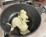 A picture of step 1 of Beets and Beef Soup.