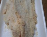 Foto del paso 1 de la receta: Milanesas de pescado (sin complicaciones) y hojas de espinaca