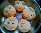 A picture of step 5 of Piggy cookies.