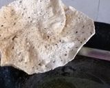 A picture of step 2 of Masala papad.