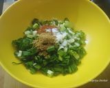 A picture of step 1 of Healthy Spring onion Chella.