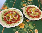 Une image de l'étape 9 de Salades individuelles concombre et deux tomates à la feta sauce ciboulette persil.