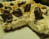 A picture of step 4 of No bake Oreo cheese cake.