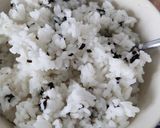 Foto langkah ke 2 dari resep Chicken Onigiri.